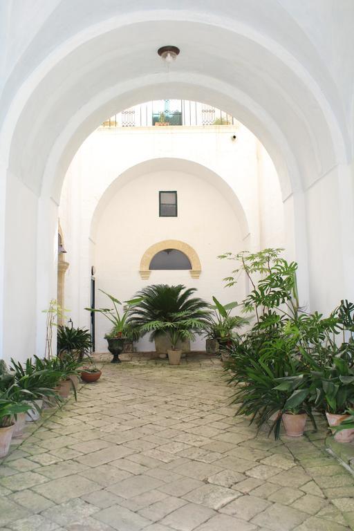 Palazzo Bitonti Gagliano del Capo Exterior foto
